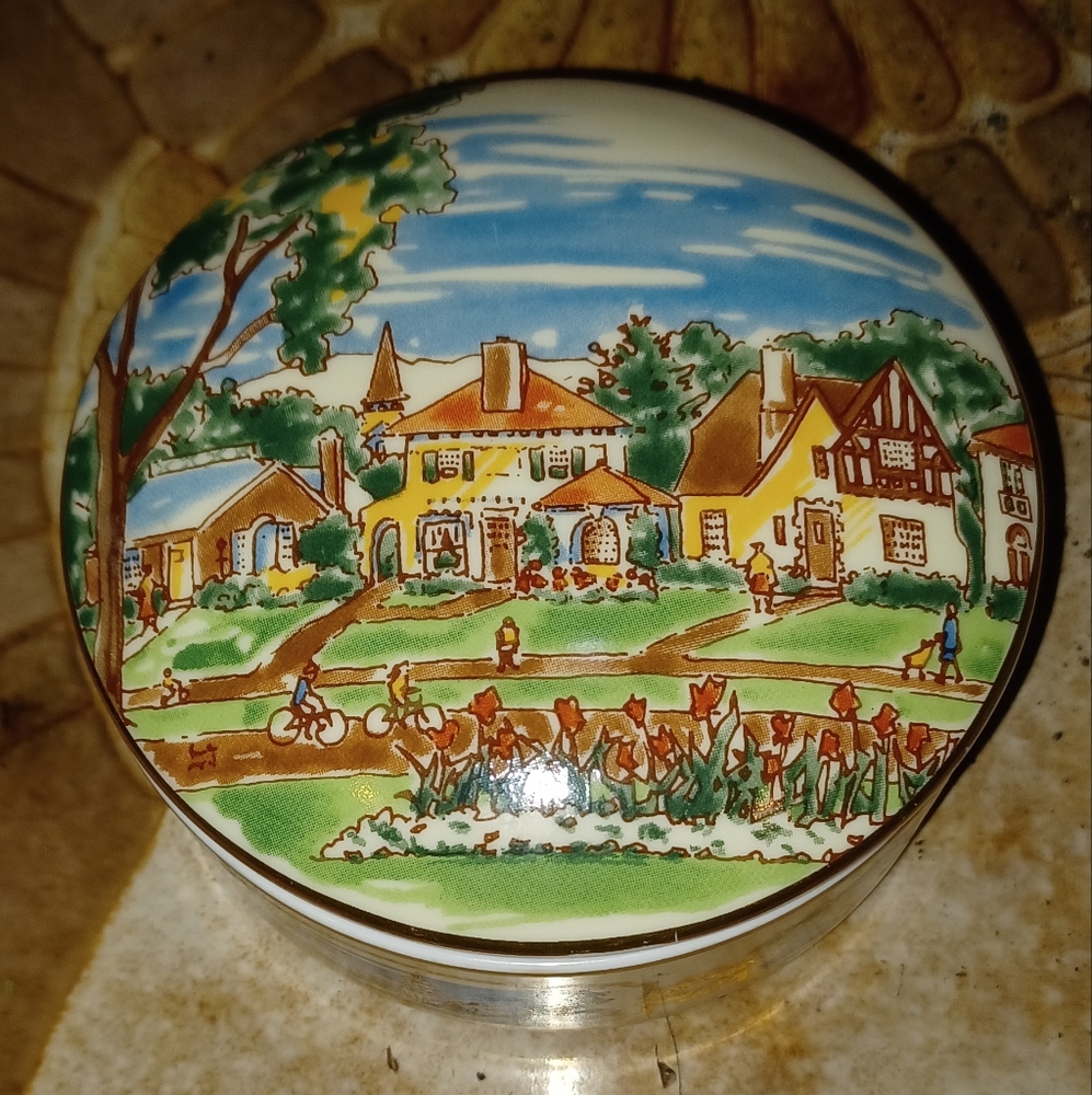 Tiffany & Co. Exclusive Ceramic Base